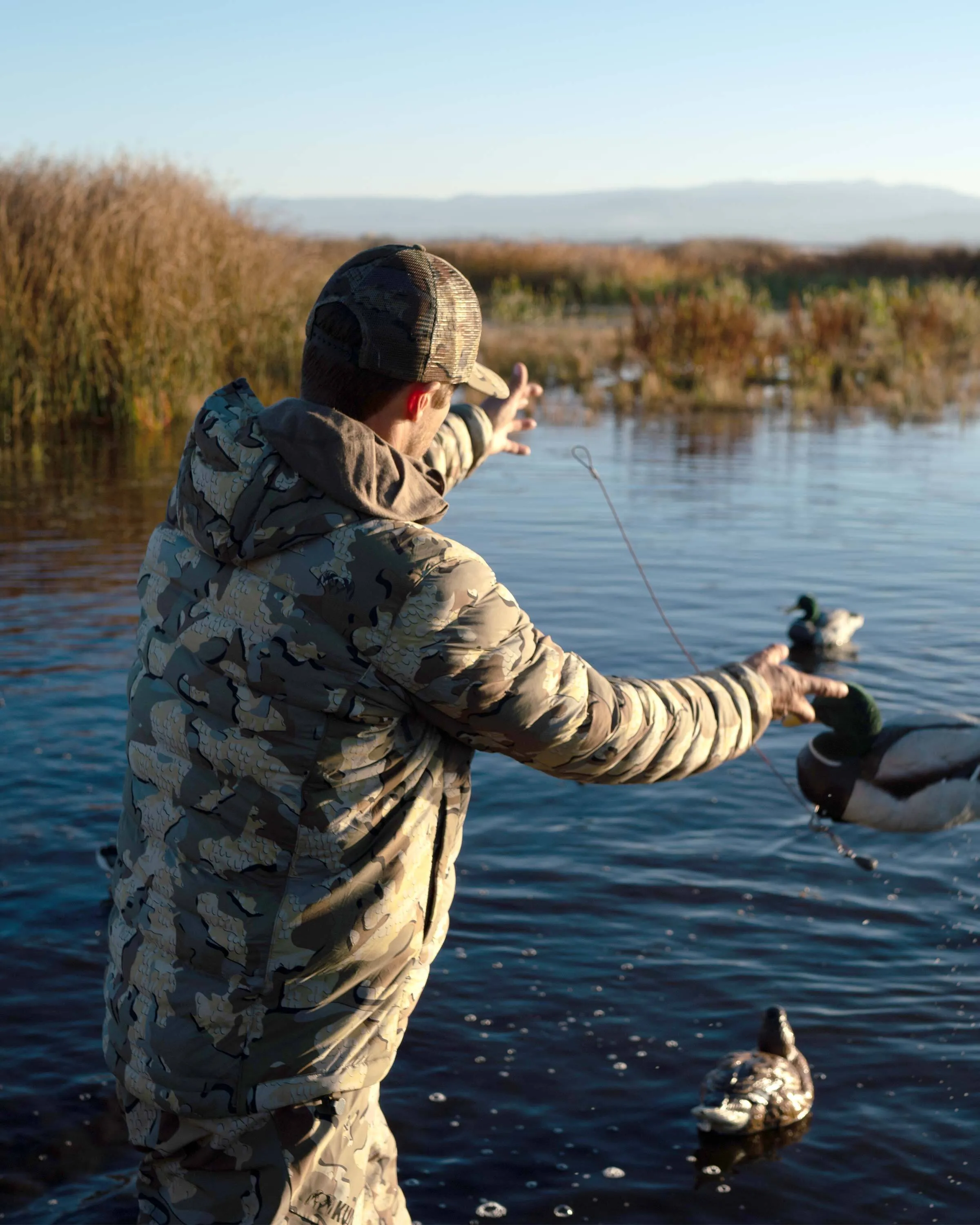 Flyway Insulated Hooded Jacket | Gunmetal