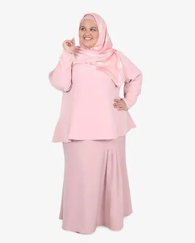 Mahlika Minimalist Pleated Kurung Set - Pink