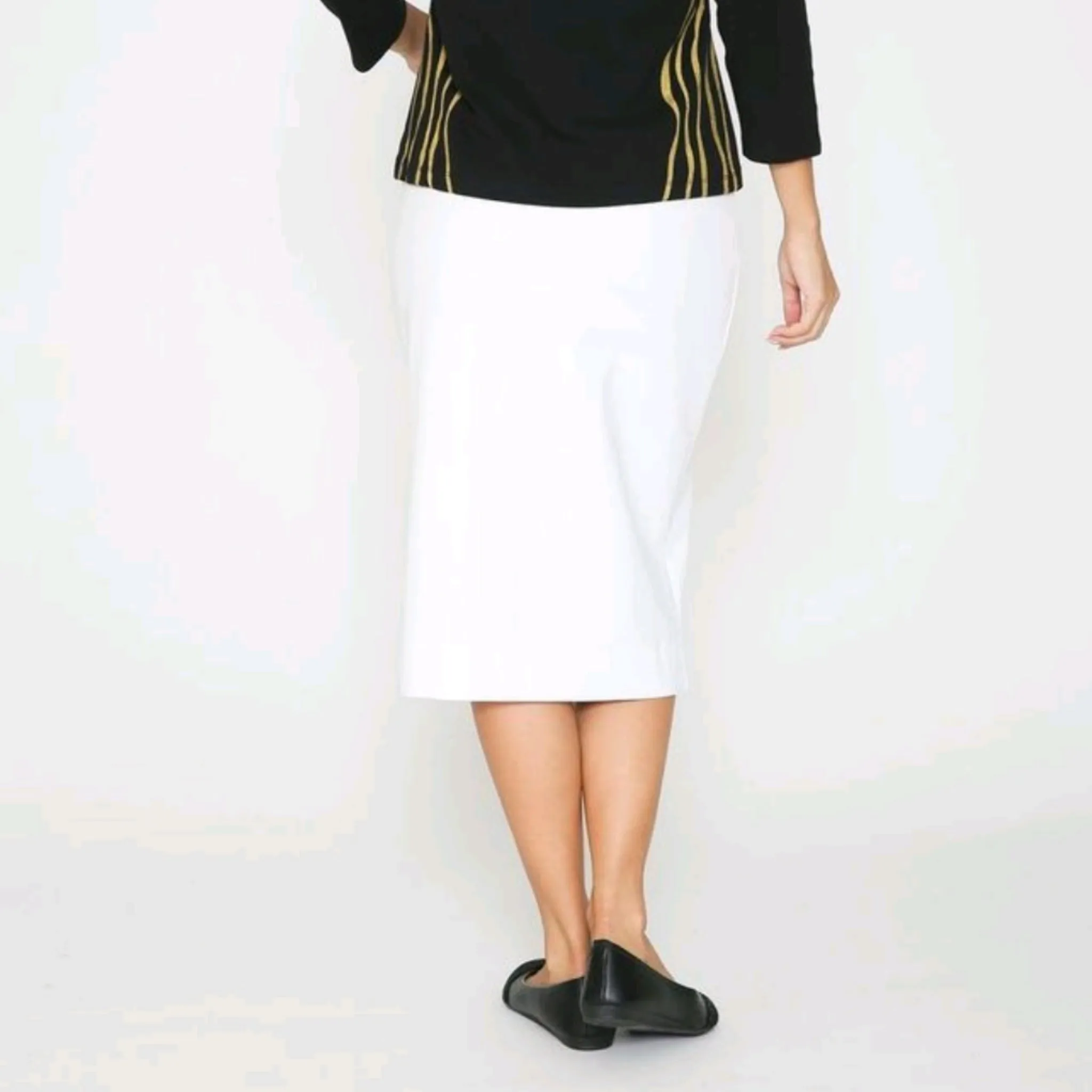 Ponti Ivee Straight Skirt: Ivory 27"