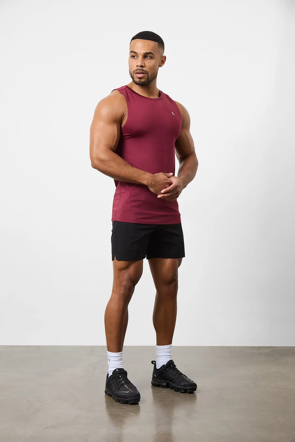 Training Vest in Burgundy