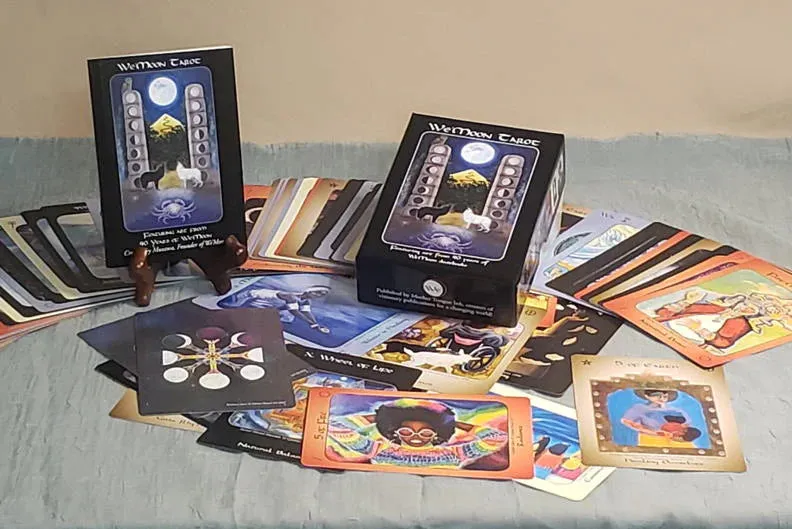 We'Moon Tarot Deck